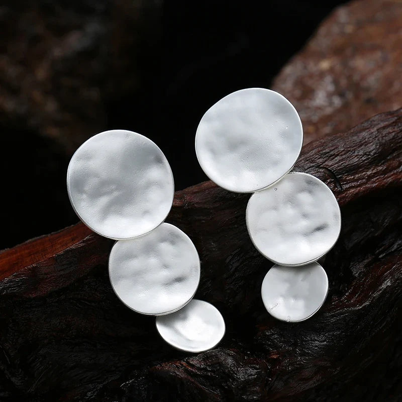 Trendy Vintage Hammered Texture Round Disc Clip on Earrings Non Pierced Matte Platting for Women Statement Earrings Jewelry