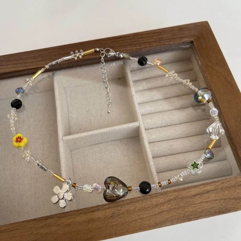 Acrylic Flower Pendant Necklace Crystal Class Gravel Beaded Necklace For Women Cool Y2K Choker Jewelry Exquisite Choker