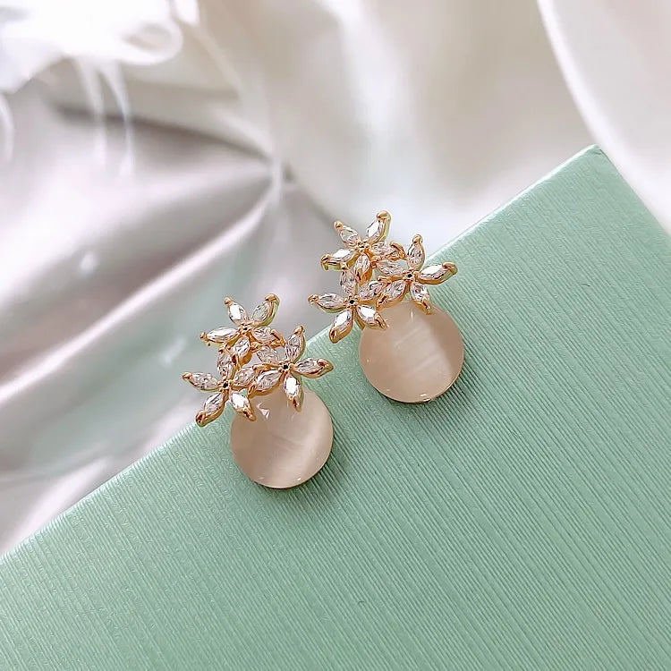 Flower Rhinestones Opal Stud Earrings for Women Small Exquisite Sweet Advanced Earring Charms Jewelry Gifts Wholesale C