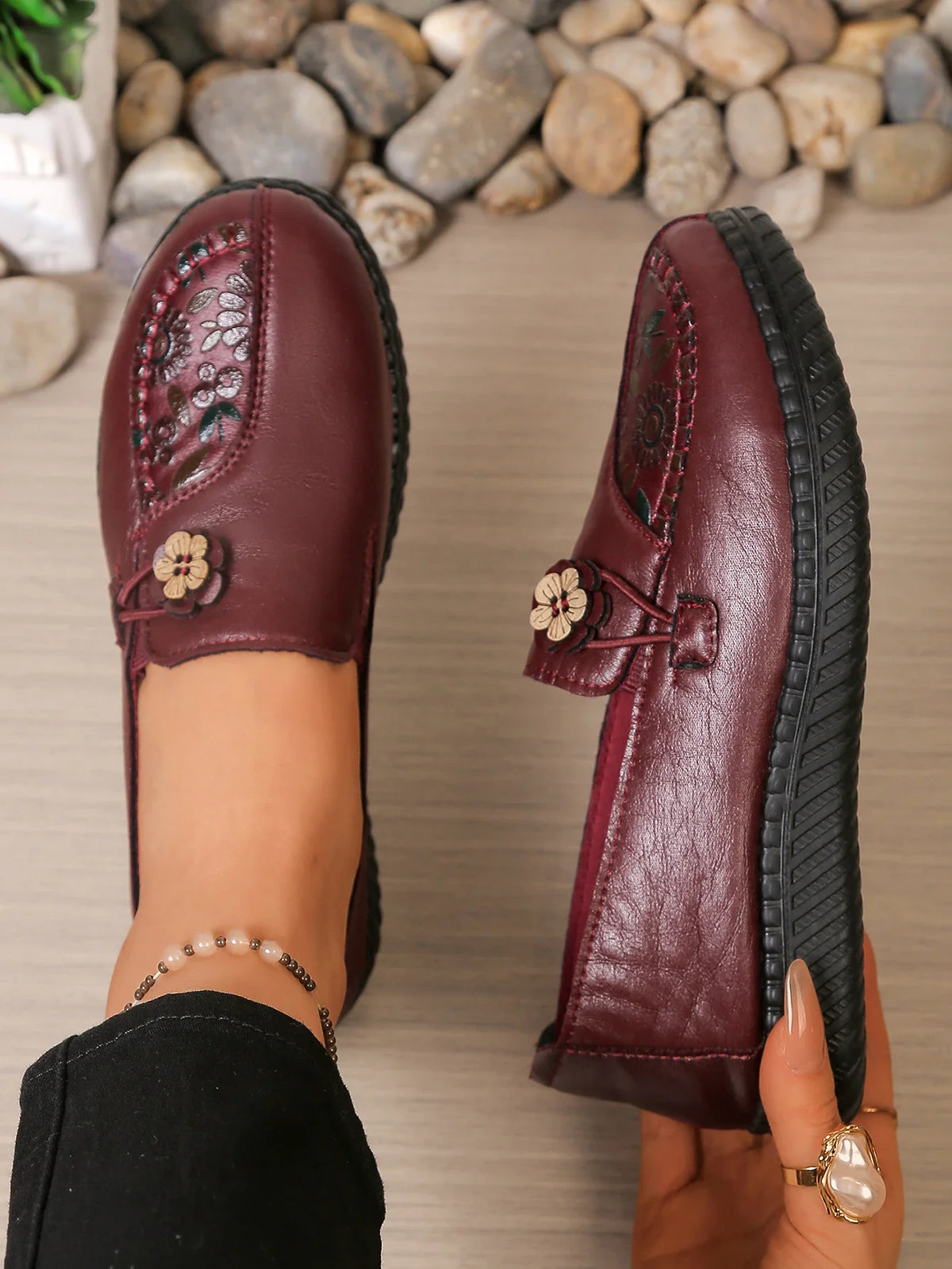 Women's Spring Autumn Leather Loafers Floral Embossed Slip‑On Flats Anti‑Slip Comfort Casual Mom Daily Walking Free Shipping