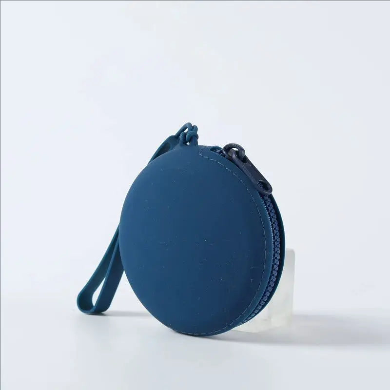 1Pc Silicone Pet Treat Pouch Portable Travel Training Bag Round Silicone Snack Bag for Dogs and Cats Pet Accessories
