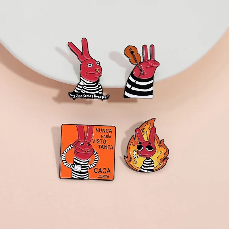 Red Rabbit Enamel Pins Custom NUNCA HABIA VISTO TANTA CACA JUNTA Brooches Lapel Badges Clothes Animal Jewelry Gift for Friends