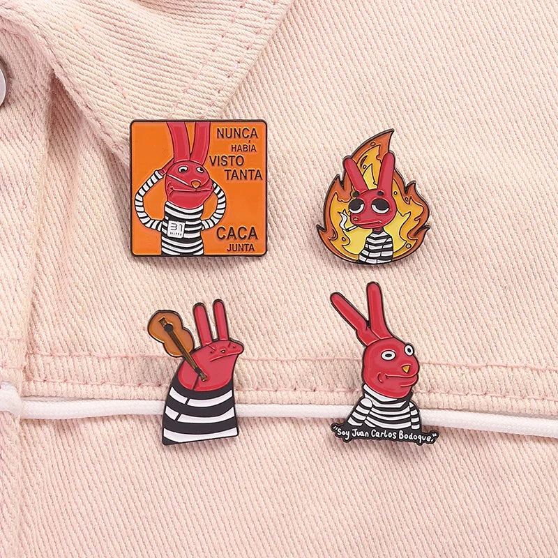 Red Rabbit Enamel Pins Custom NUNCA HABIA VISTO TANTA CACA JUNTA Brooches Lapel Badges Clothes Animal Jewelry Gift for Friends