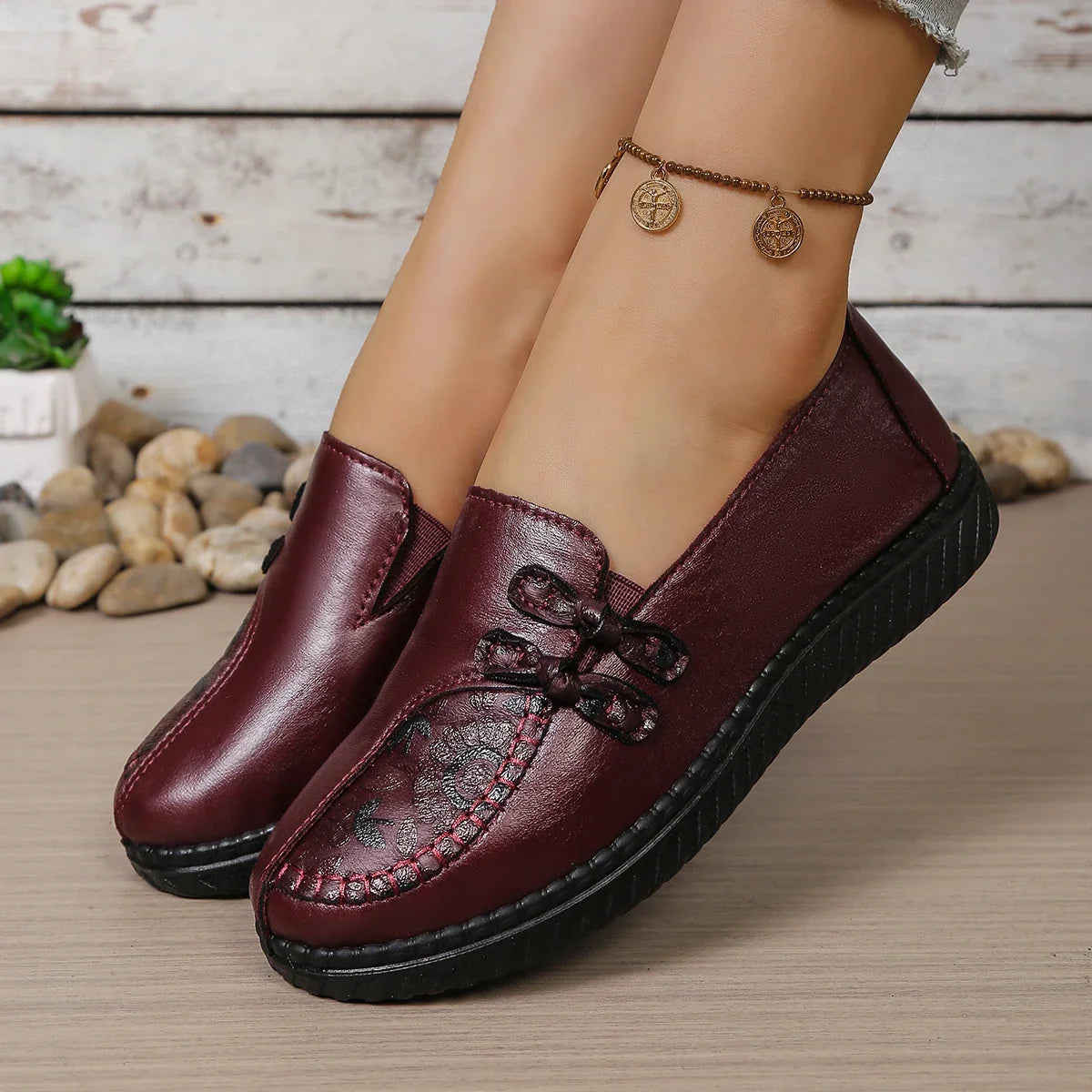 Women's Spring Autumn Leather Loafers Floral Embossed Slip‑On Flats Anti‑Slip Comfort Casual Mom Daily Walking Free Shipping