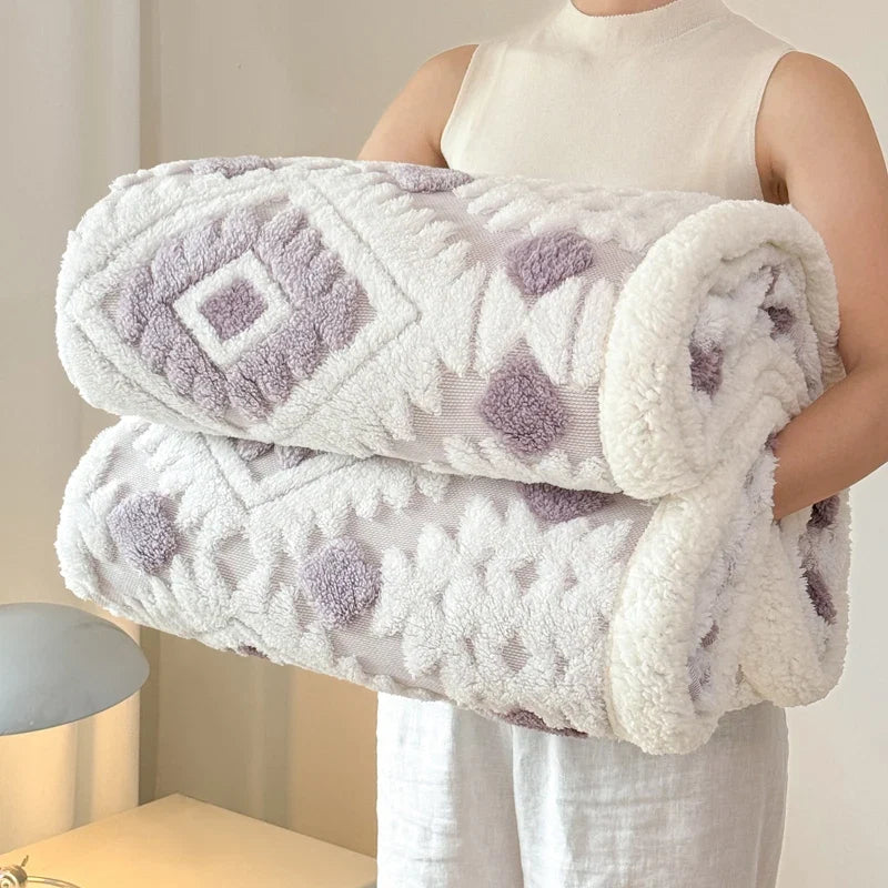 Geometric Patterned Jacquard Fleece Blanket Double Layer Thick Warm Taffeta Sofa Throw Blanket Spring Autumn Plush Bed Blanket