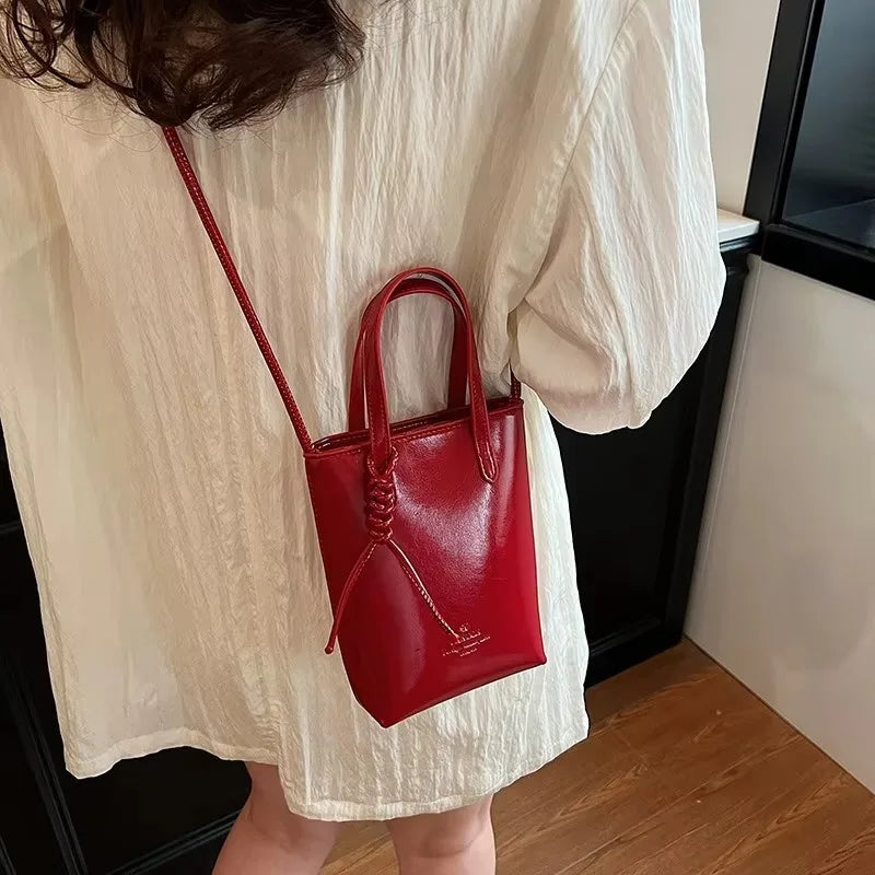 Leather Mini Crossbody Bag for Women | New Korean Fashion Luxury Shoulder Bag & Simple Retro Handbag