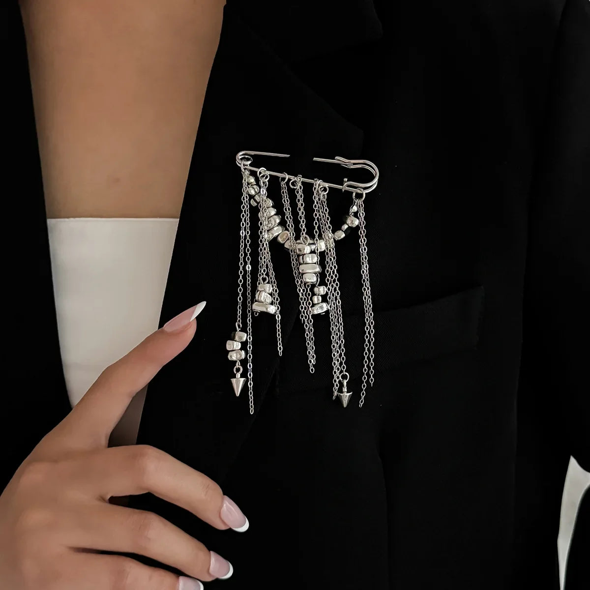 Retro Sweet Imitation Pearl Metal Chain Tassel Pendant Pin Pants Foot Chain 2025 Creative Girl Fashion Sweet Fashion Jewelry