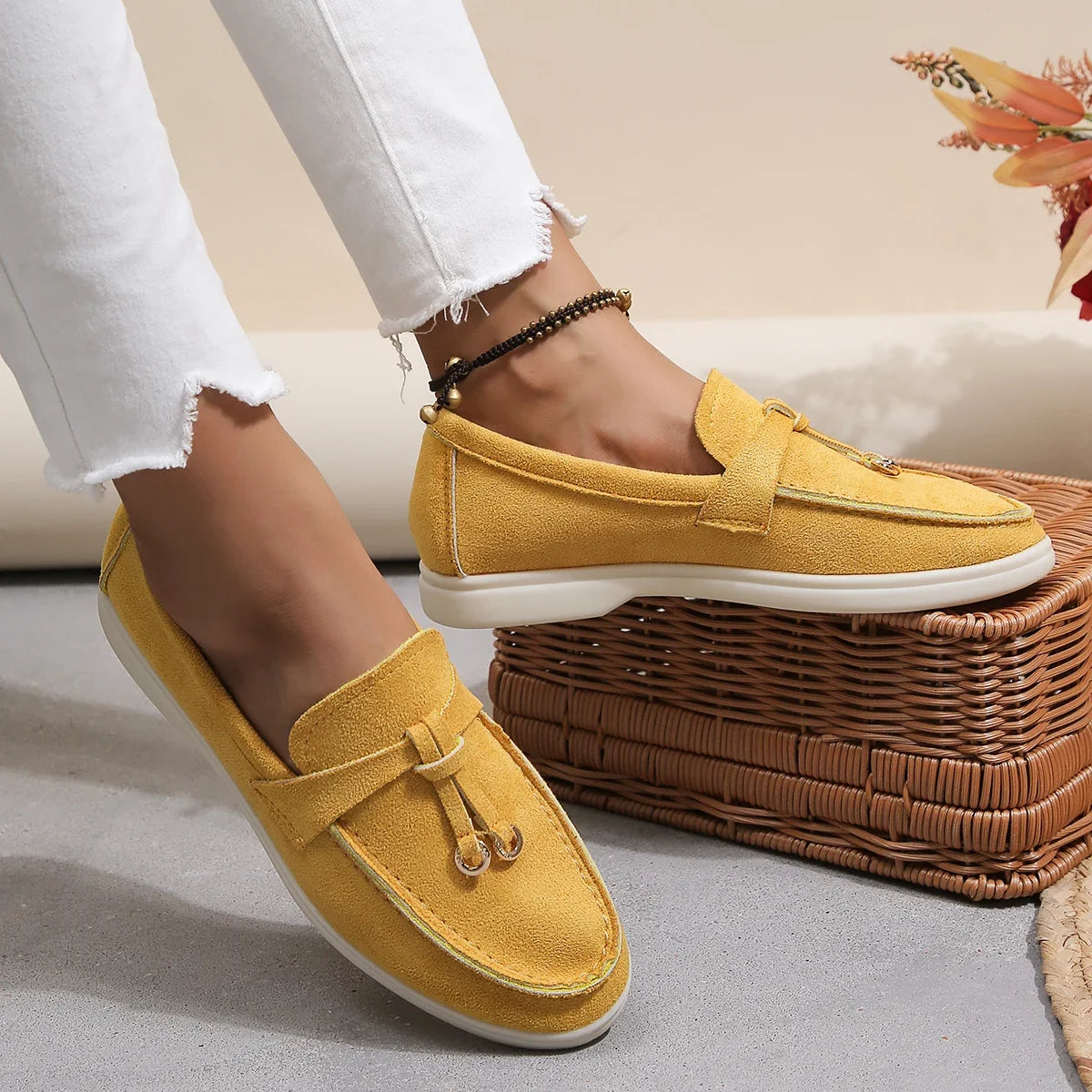 Comfortable Spring and Autumn New Large Size Soft Sole Women's Shoes British Style Fashion Flat Shoes Comfortable Casual Shoes
