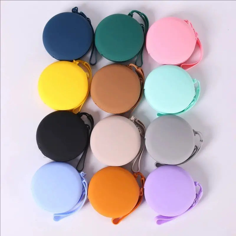 1Pc Silicone Pet Treat Pouch Portable Travel Training Bag Round Silicone Snack Bag for Dogs and Cats Pet Accessories