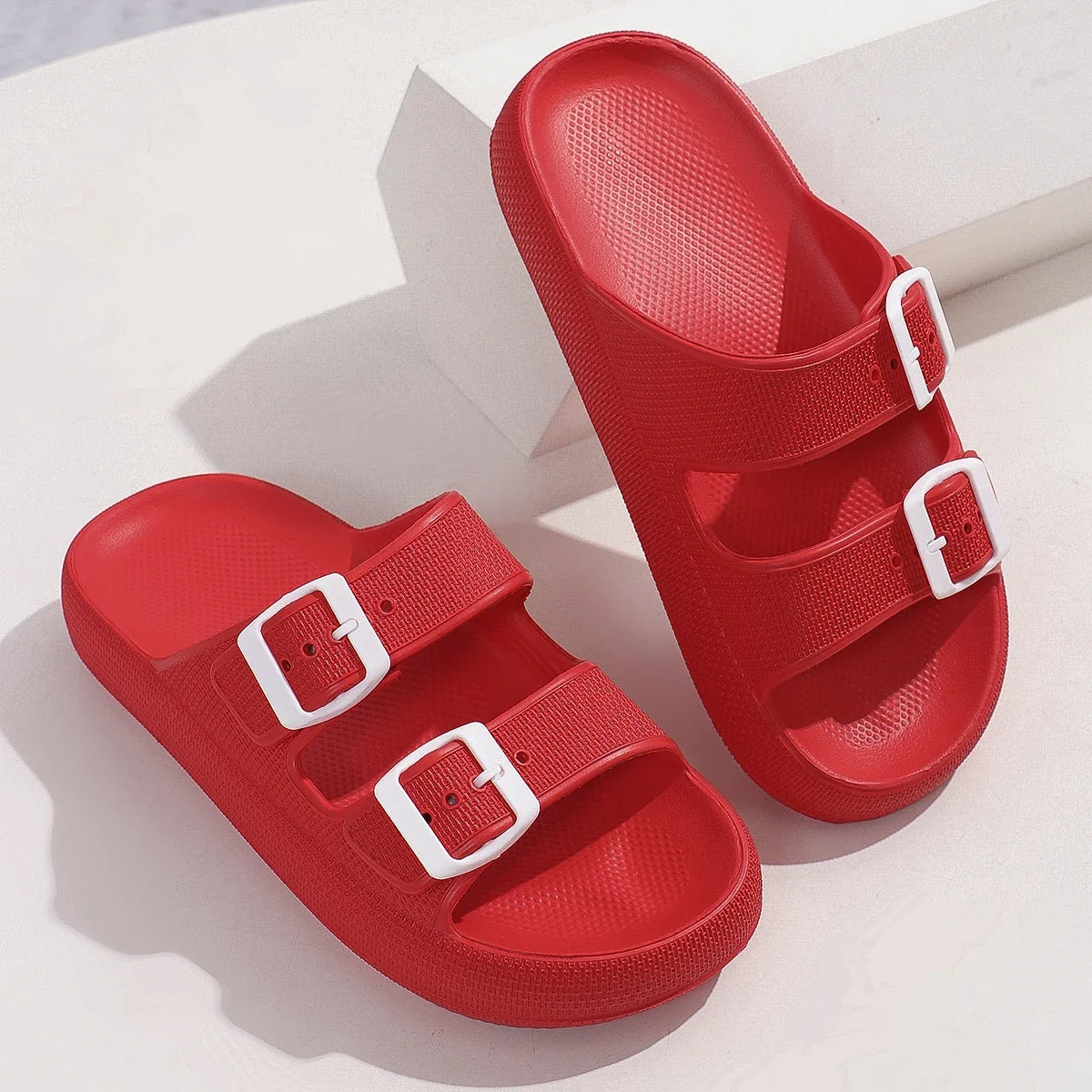 Women's Thick-Soled 4cm Platform Slippers Summer New Non-Slip Casual Beach Sandals Outdoor Indoor Comfortable Buckle slides