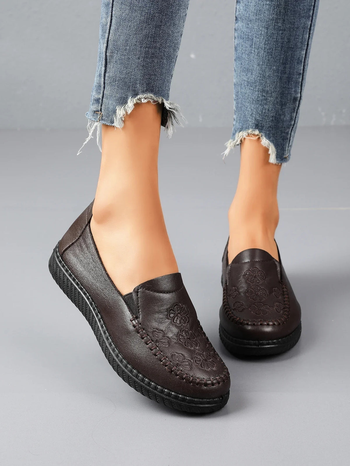 Women's Spring Autumn Leather Loafers Floral Embossed Slip‑On Flats Anti‑Slip Comfort Casual Mom Daily Walking Free Shipping