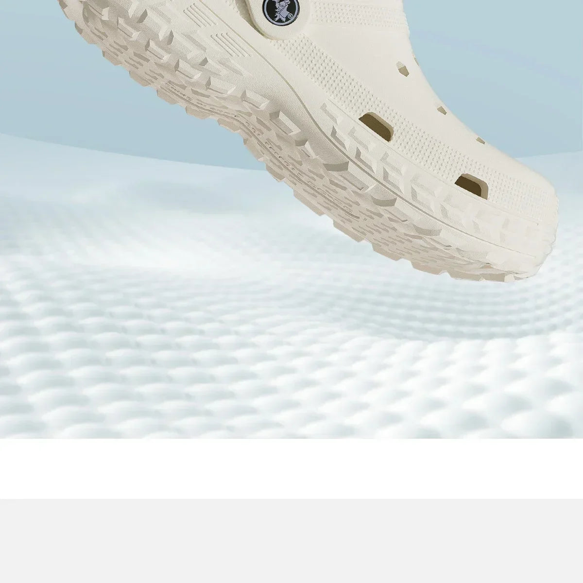 2026 Summer Hollow Out Closed Toe Non-slip Sandals Soft Bottom Sandals Men Lightweight Thick-soled Garden Shoes