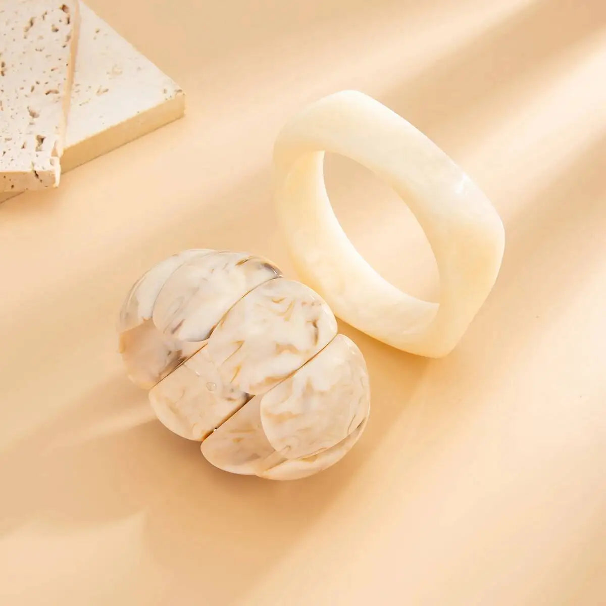 Salircon 2 Styles Elegant Resin Acrylic Elastic Chain Geometric Bangles for Women Trendy Boho Wide Bracelets Charm Y2K Jewelry
