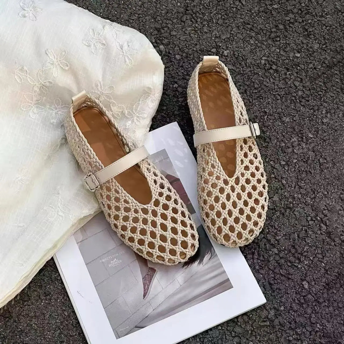 2026 Summer New Fashion Simple One-Buckle Vintage Flats for Women, Soft and Comfortable Ballet Shoes, Shallow Mouth Sandals