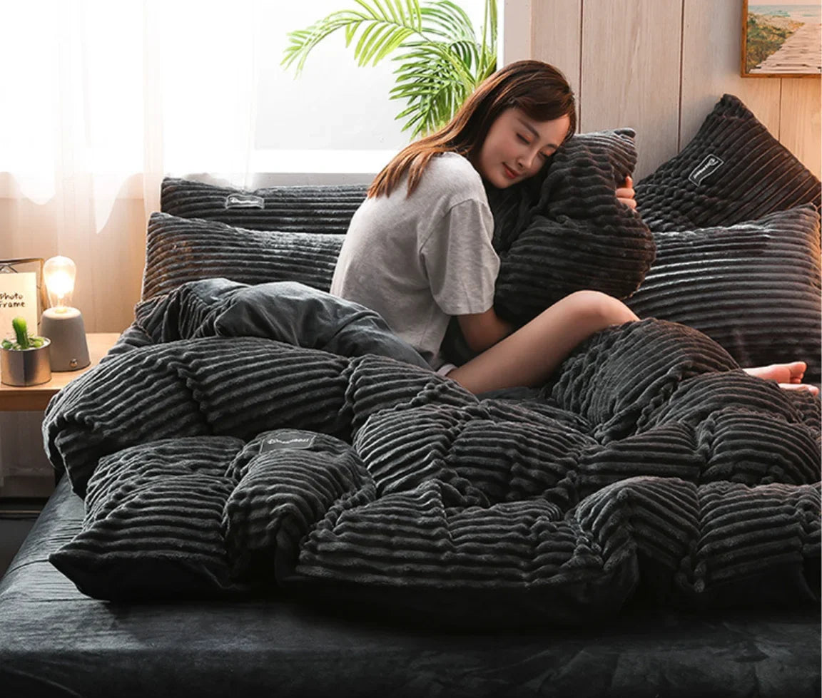 Warm Winter Duvet Cover Bedding Set Thick Solid Color Velvet Double Soft Quilt Cover Twin Queen King Comforter Cover Sets 220*24