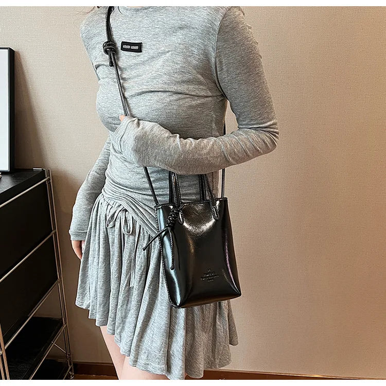 Leather Mini Crossbody Bag for Women | New Korean Fashion Luxury Shoulder Bag & Simple Retro Handbag