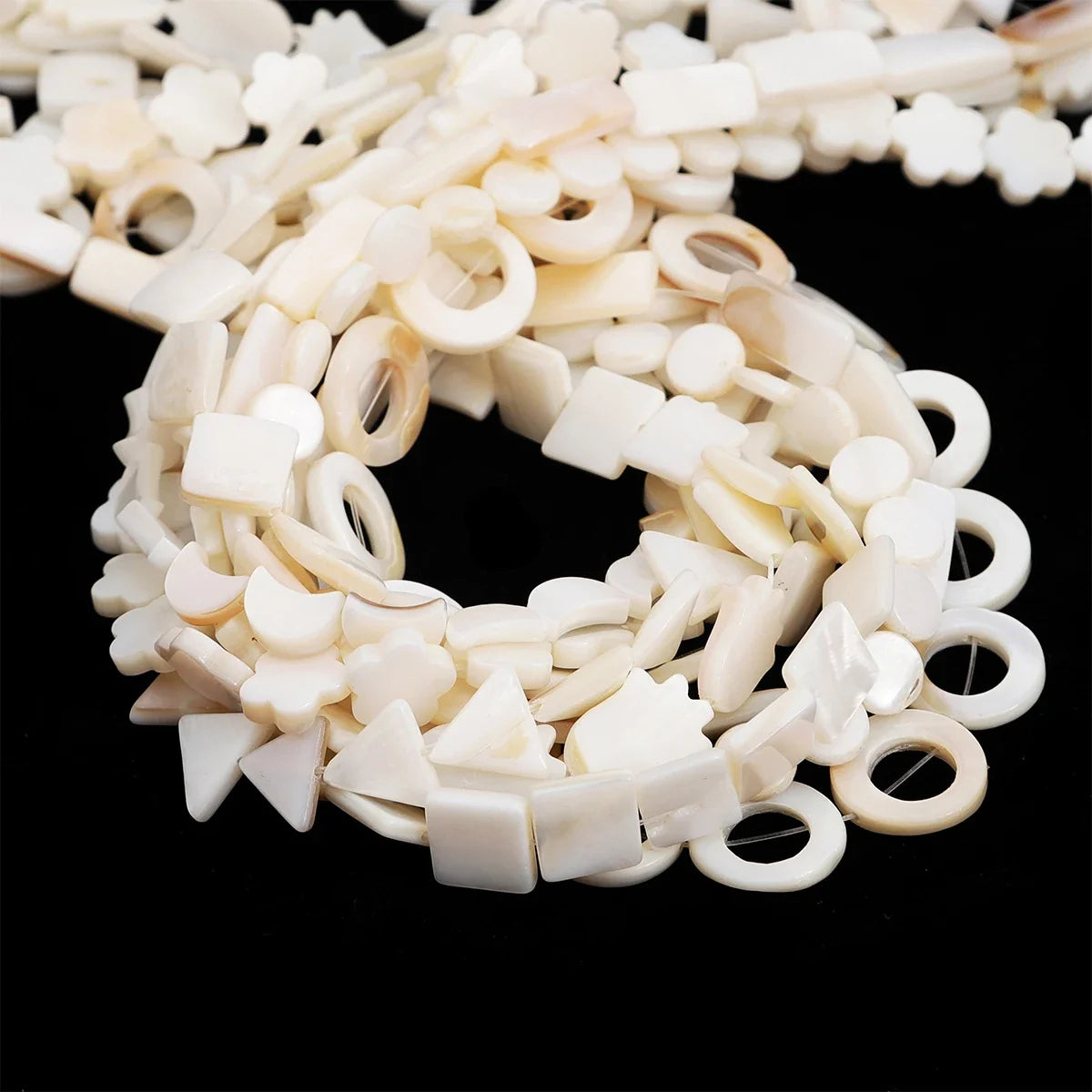 Natural Shell Beads Mother of Pearl Love Star Oval Round Flat Loose Spacer Beads for Jewelry Making DIY Charm Bracelet Necklace