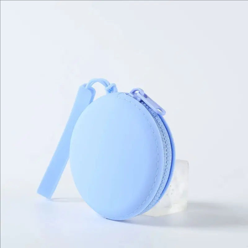 1Pc Silicone Pet Treat Pouch Portable Travel Training Bag Round Silicone Snack Bag for Dogs and Cats Pet Accessories