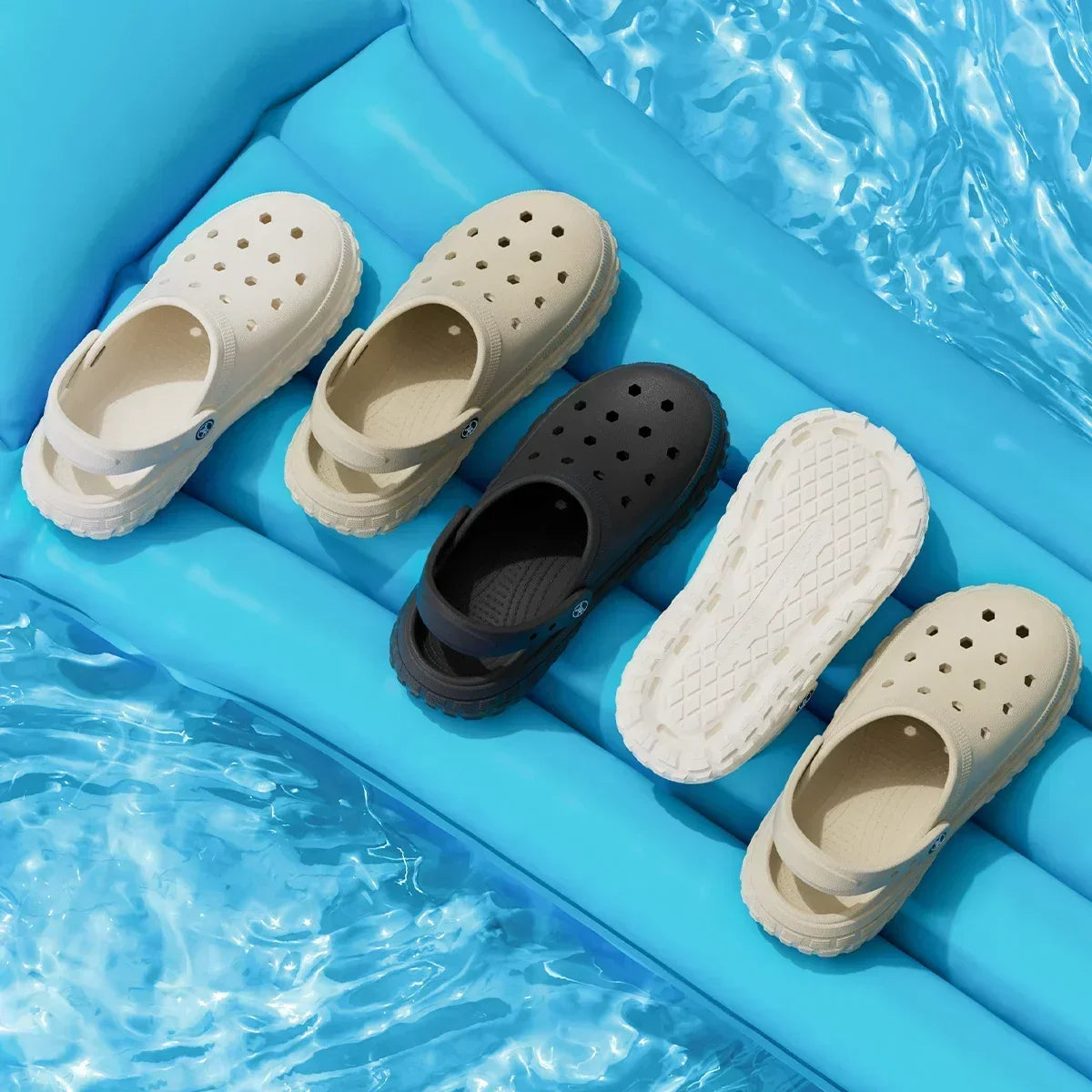 2026 Summer Hollow Out Closed Toe Non-slip Sandals Soft Bottom Sandals Men Lightweight Thick-soled Garden Shoes