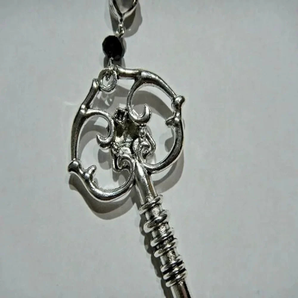 Trendy European and American Gothic Dark Skeleton Lovers Key Necklace Personalized Gift Creative Collar