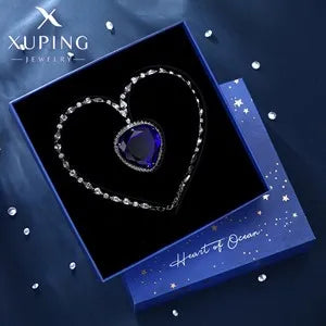 Xuping Jewelry Charm Square Shaped Luxury Exquisite Gold Color Plated Crystal Earring for Women Gift A00606258