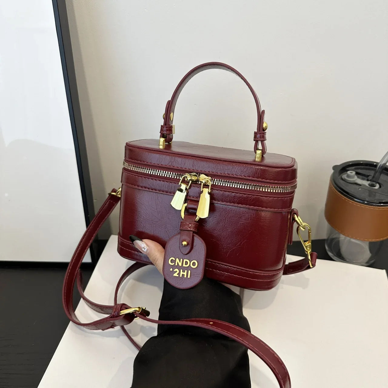 New Retro Versatile Shoulder Bag | High-End Casual Oblique Span Women's Hand Bucket Bag (Fashionable Crossbody)