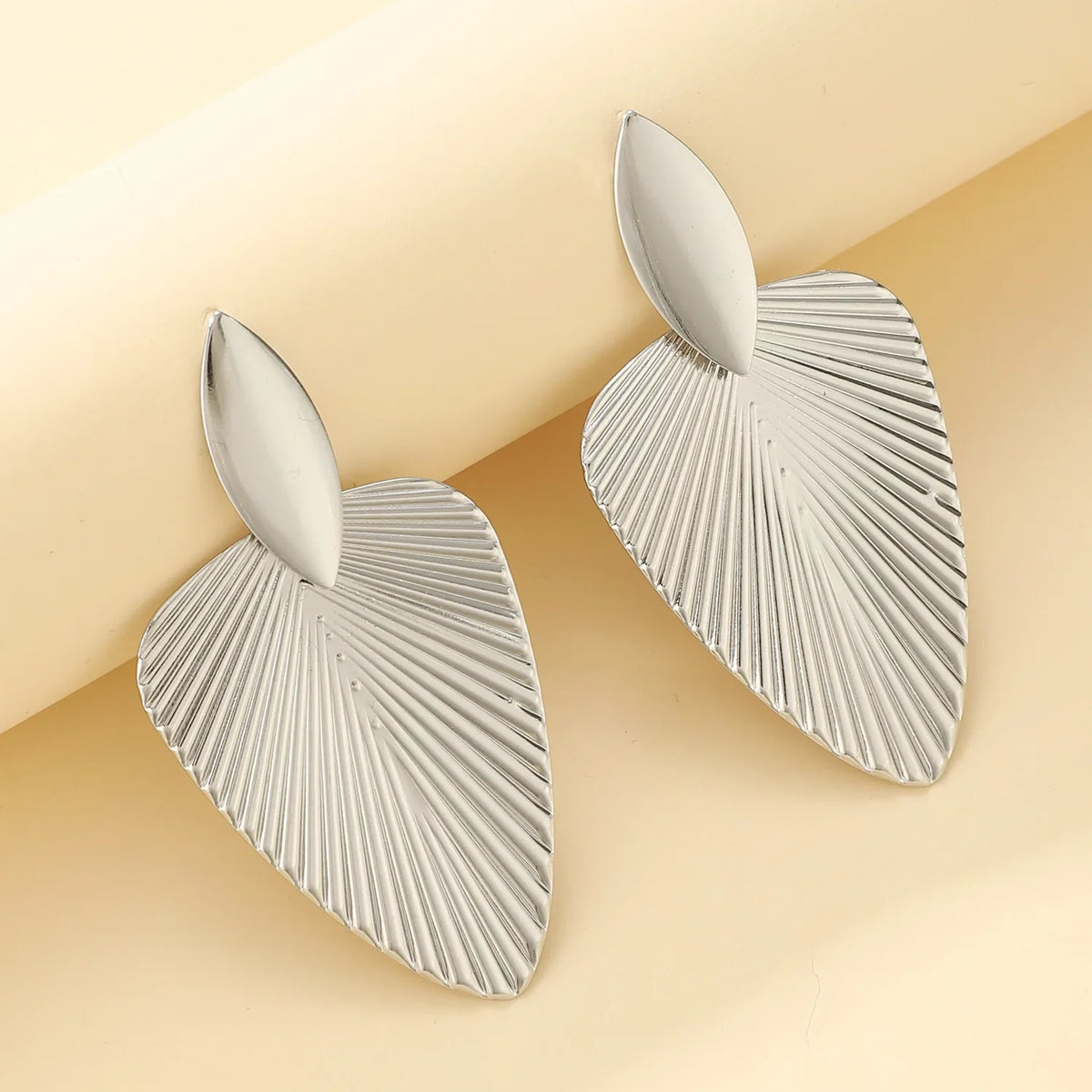 Advanced Metal Textured Leaf  Pendant Big Earrings Women's Exaggerated Fashion Party Jewelry Gold Color Geometry Drop Earring