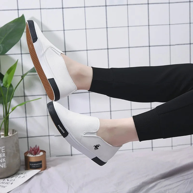 2026 New Leather Men's Shoes Luxury Fashion Men Casual Shoes Retro Comfortable Loafers High Quality Men's Sneakers Driving Shoes