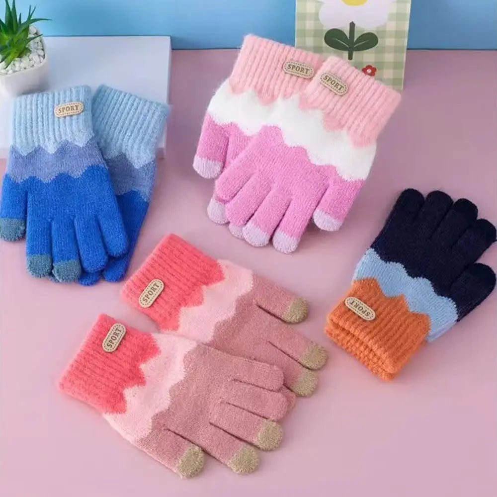 Cute Warm Kids Winter Gloves Coldproof Windproof Baby Gloves Soft Thicken Children Mittens for 6-14 Years Old Baby Boys Girls