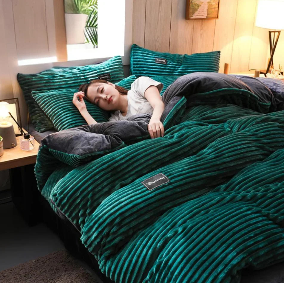 Warm Winter Duvet Cover Bedding Set Thick Solid Color Velvet Double Soft Quilt Cover Twin Queen King Comforter Cover Sets 220*24