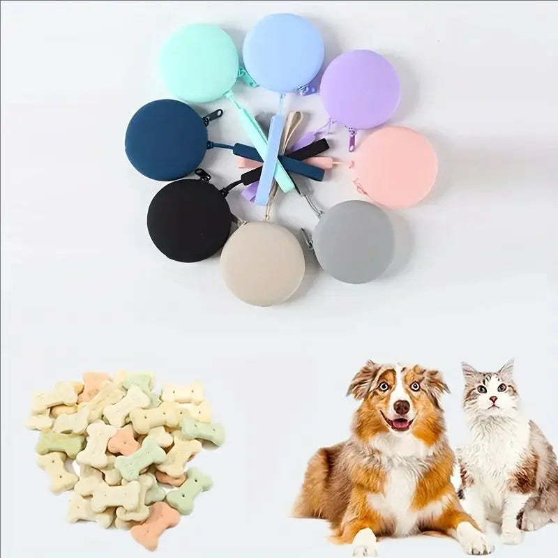 1Pc Silicone Pet Treat Pouch Portable Travel Training Bag Round Silicone Snack Bag for Dogs and Cats Pet Accessories