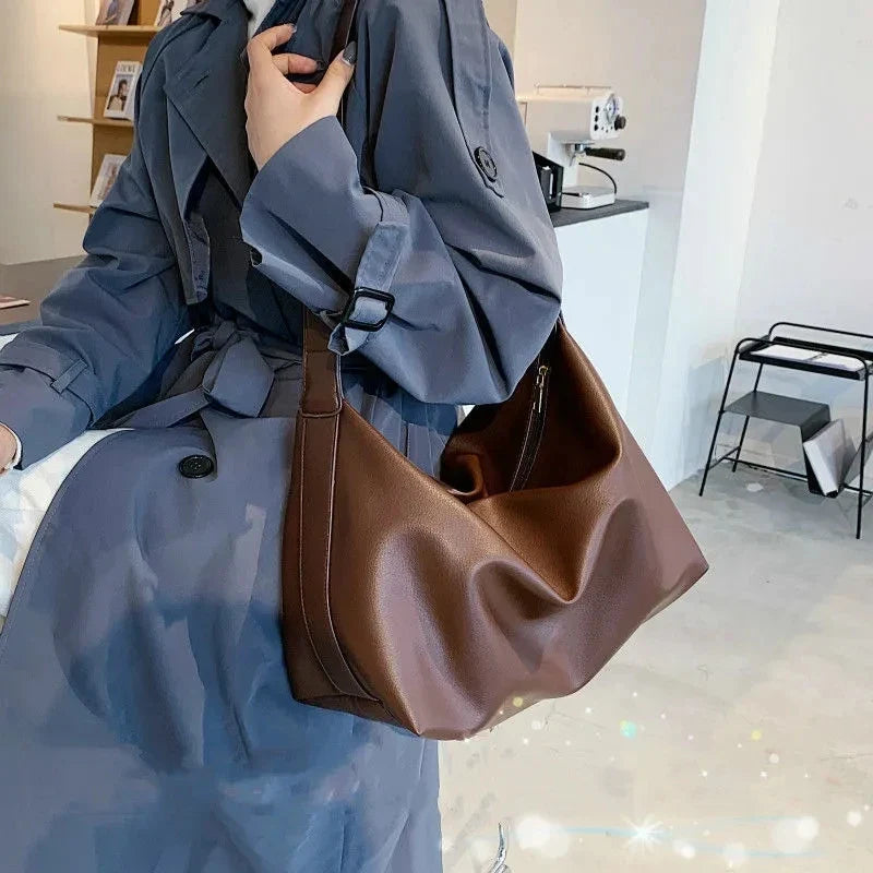 Vintage Big Capacity Shoulder Bag | Soft Leather Crossbody & Armpit Satchel Bag (Casual Portable Handbag Purse - Bolsa)