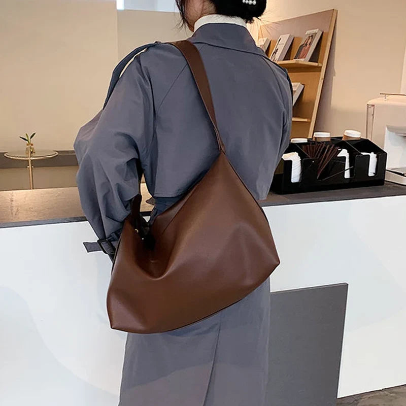Vintage Big Capacity Shoulder Bag | Soft Leather Crossbody & Armpit Satchel Bag (Casual Portable Handbag Purse - Bolsa)