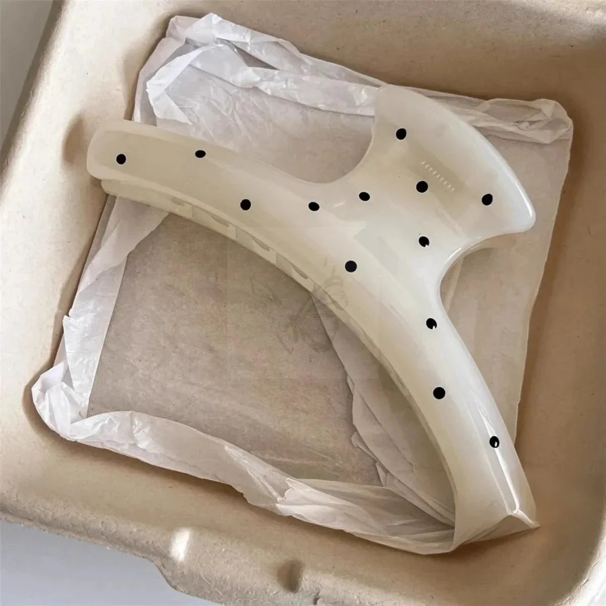 Korean Large Size Acrylic Dragon Bone Shark Hair Clip French Style Polka Point Arc Back of Head Hair Claw Clamp Hair Accessories