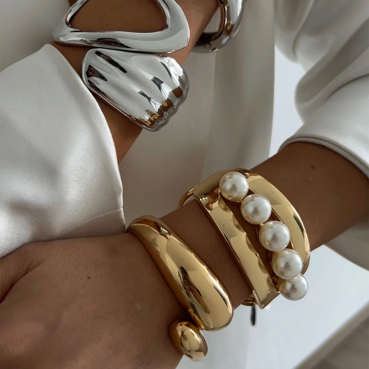 SHIXIN Design Geometric Water Drop Gold Color Wide Spring Bangles for Women Elegant Imitation Pearl Cuff Bracelets New Jewelry