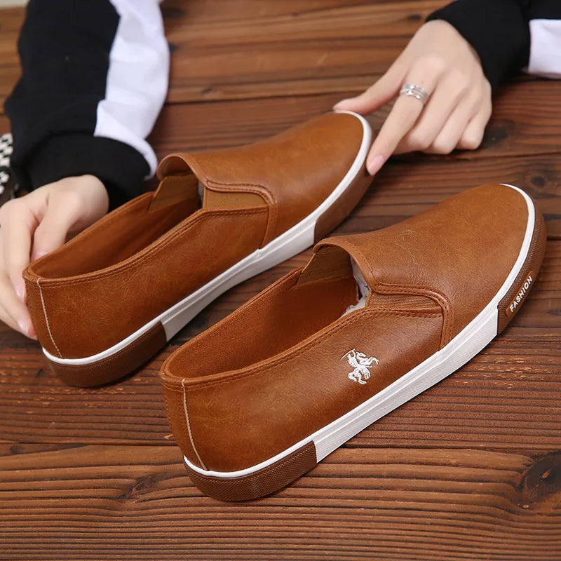 2026 New Leather Men's Shoes Luxury Fashion Men Casual Shoes Retro Comfortable Loafers High Quality Men's Sneakers Driving Shoes
