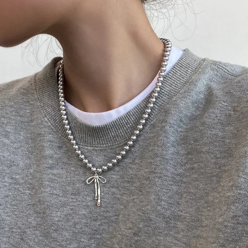 Fashionable Choker with Pendant Graceful Bowknot Pendant Choker Necklace with Gray Pearls Neck Jewelry Accessories