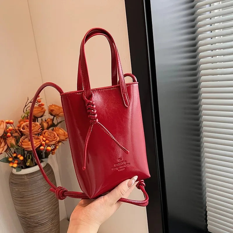 Leather Mini Crossbody Bag for Women | New Korean Fashion Luxury Shoulder Bag & Simple Retro Handbag