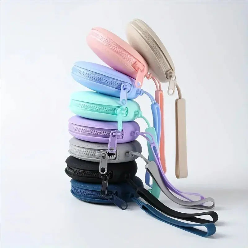 1Pc Silicone Pet Treat Pouch Portable Travel Training Bag Round Silicone Snack Bag for Dogs and Cats Pet Accessories
