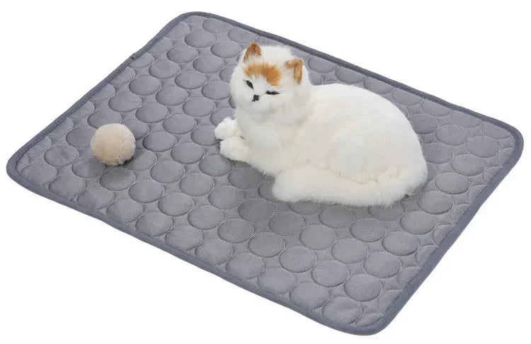 Summer Pet Ice Pad Cool Sleeping Mat Breathable Ice Silk Washable Pet Bed Durable Dog Cat Cushion Pet Supplies for Home Outdoor