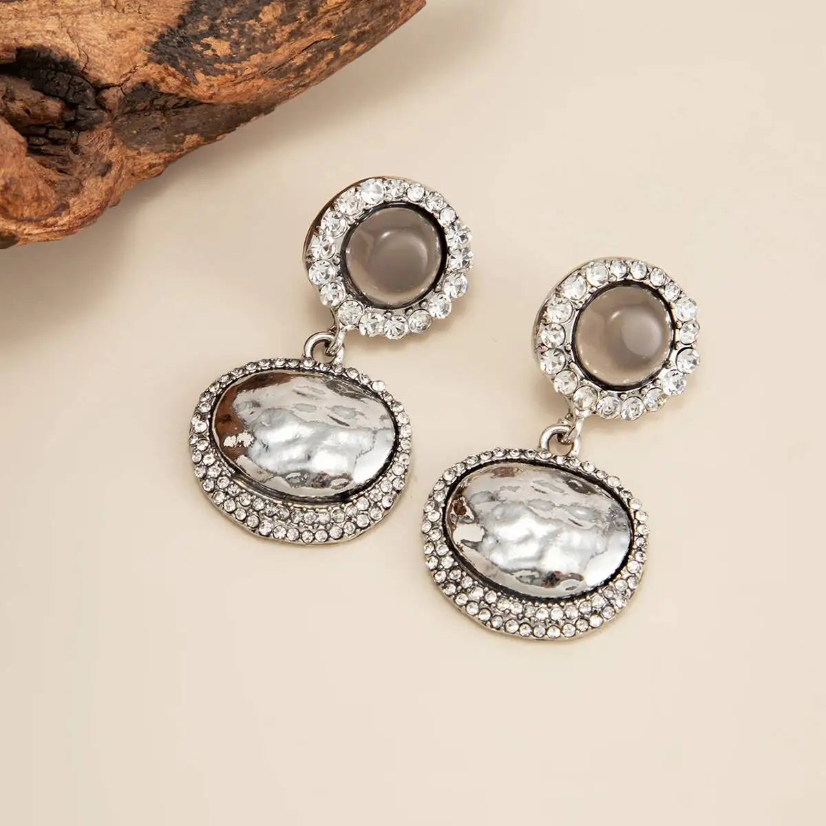 New Trendy Geometric Oval Drop Earrings Women Luxury Vintage Classic Metal Pendant Earring Party Accessory Jewelry Gift