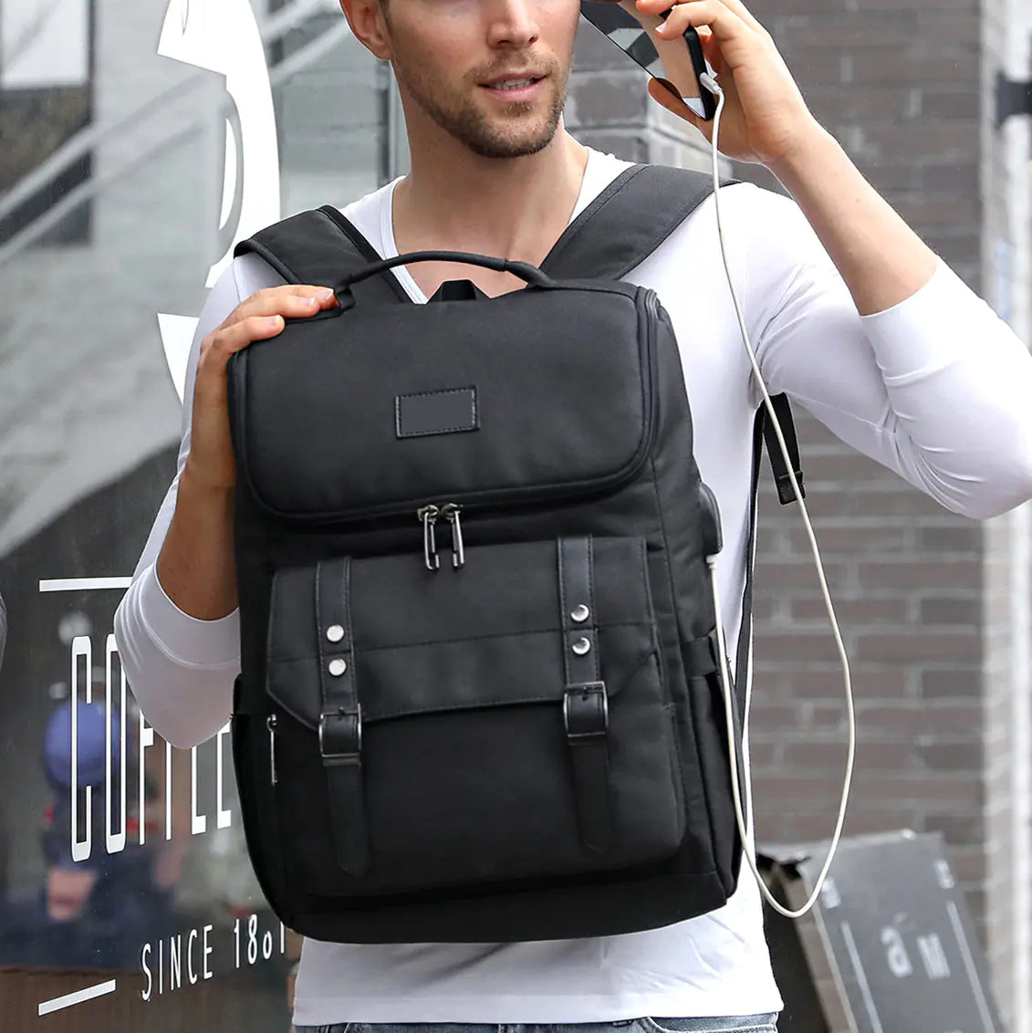 Style Loft Collection CyberStyle Ligne Blanche Travel Backpack with USB Port