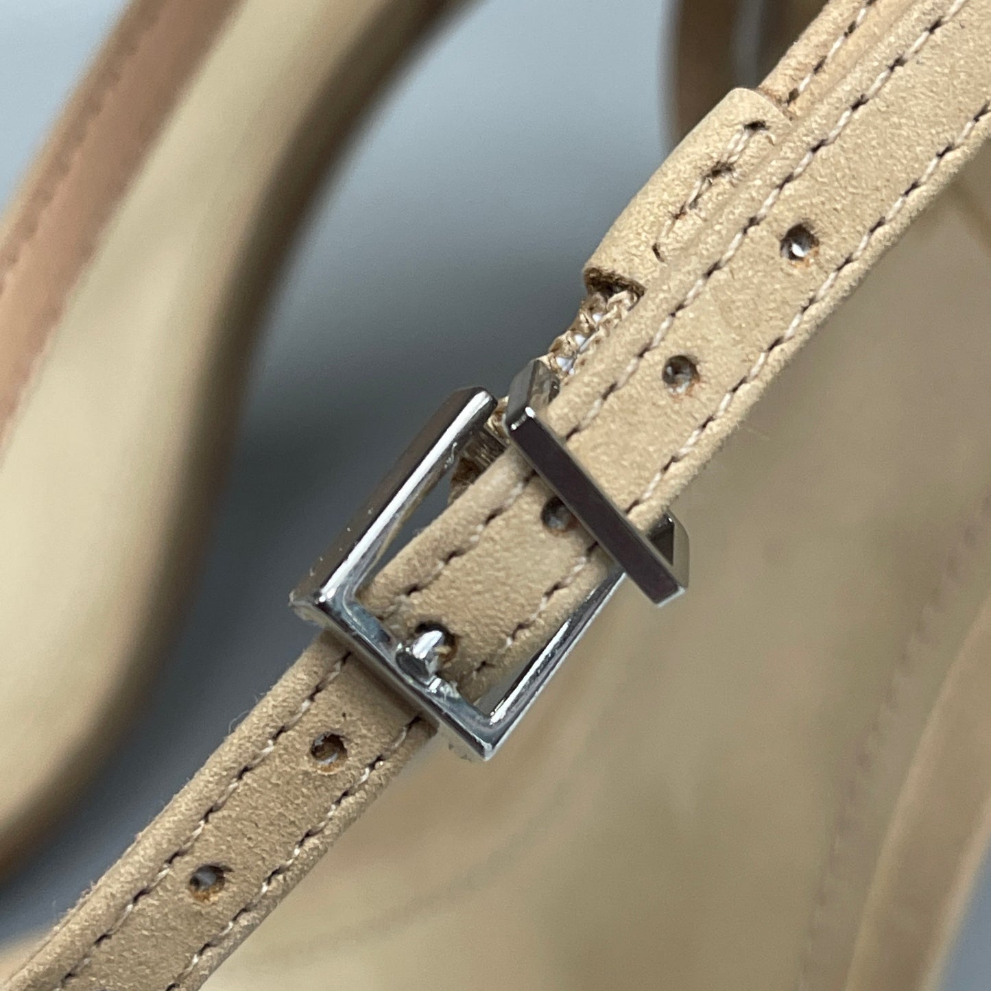 SCHUTZ Peaky Nubuck & Vinyl Multimaterial Women's Sandal Heel Light Nude Sz 6B (New)