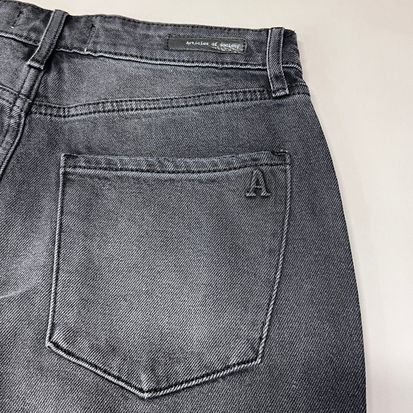 ARTICLES OF SOCIETY Kate Eleele Raw Hem Cropped Jeans Women's Sz 28 Black 4810TQB-720 (New)