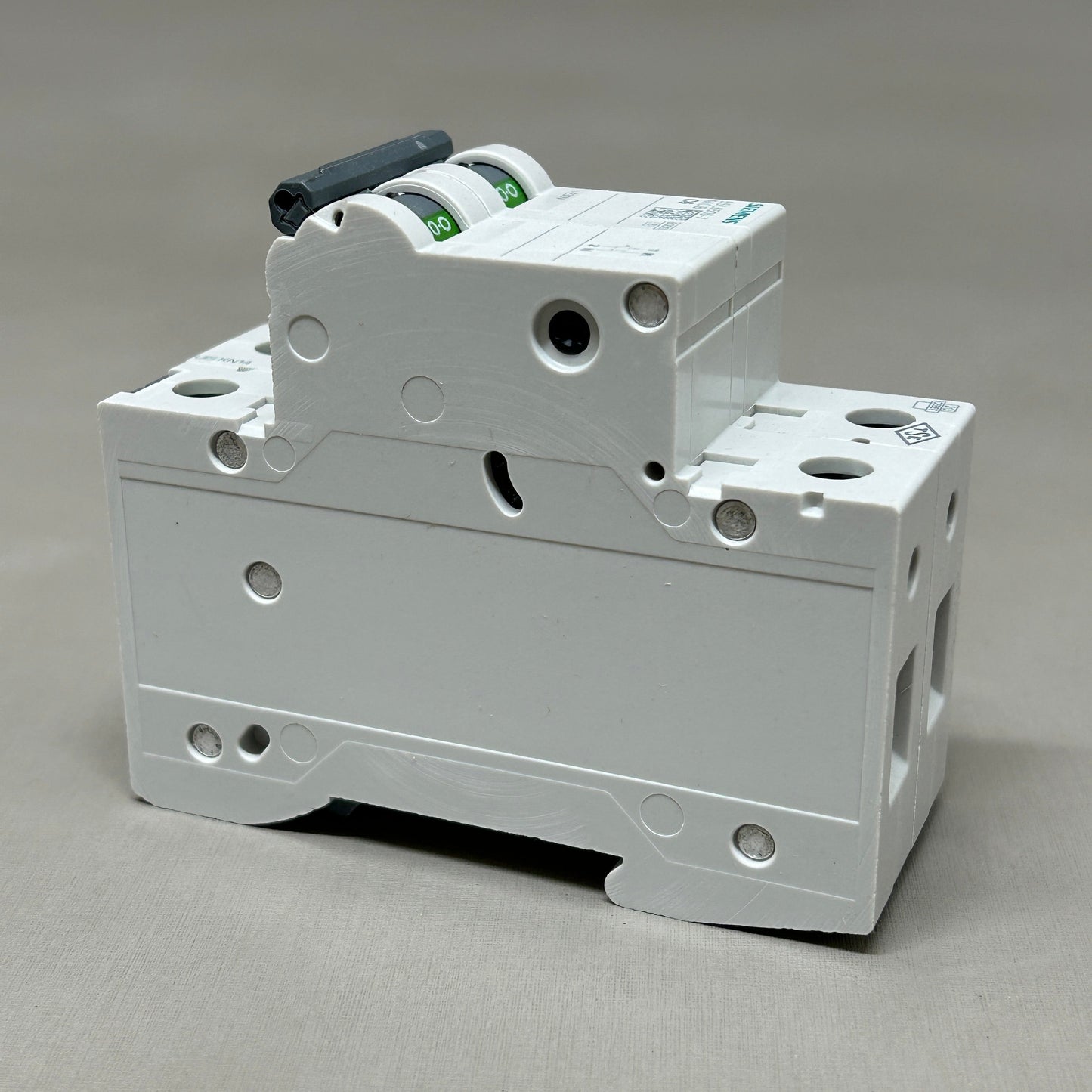 SIEMENS Miniature Circuit Breaker 230V 6KA Off-White 5SL6506-7 (New)
