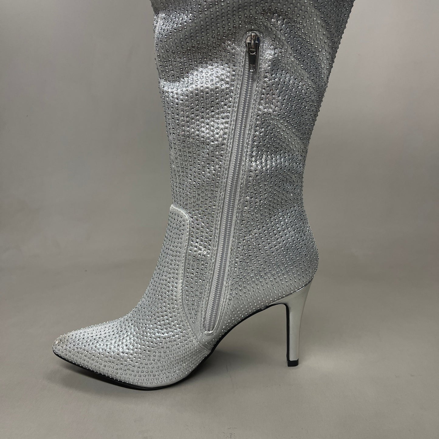 MIA Mackynzie Silver Stone Tall Heeled Boots Sz 6.5M Q100302