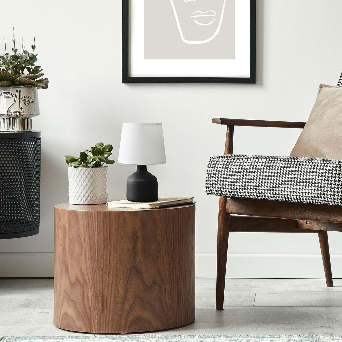 Simple Designs LT2080-BLK Mini Bocksbeutal Concrete Table Lamp Black