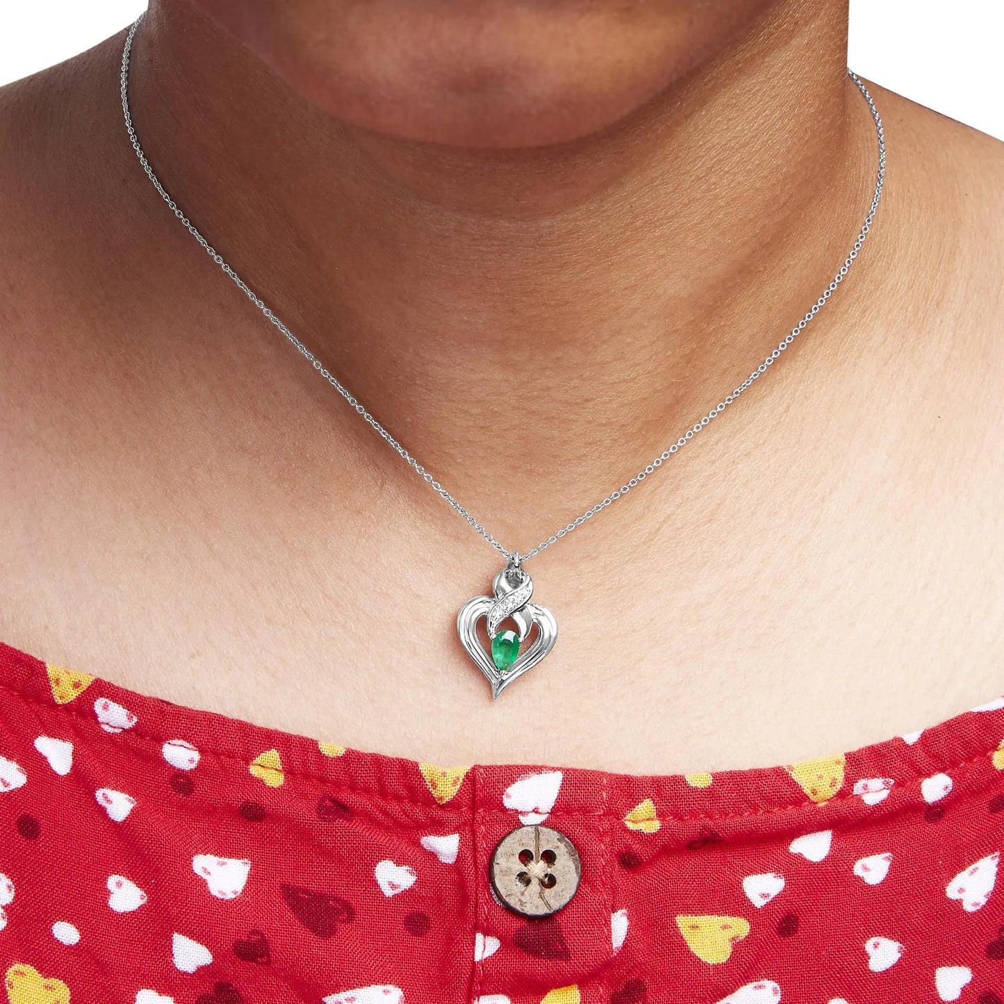 Style Loft Collection Pear Emerald and Diamond Accent Heart .925 Sterling Silver 6x4mm Pendant Necklace (H-I Color, SI1-SI2 Clarity) - 18 Inches